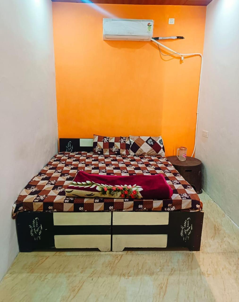 Jay Shree Radhey Home Stay Mathura Exterior foto
