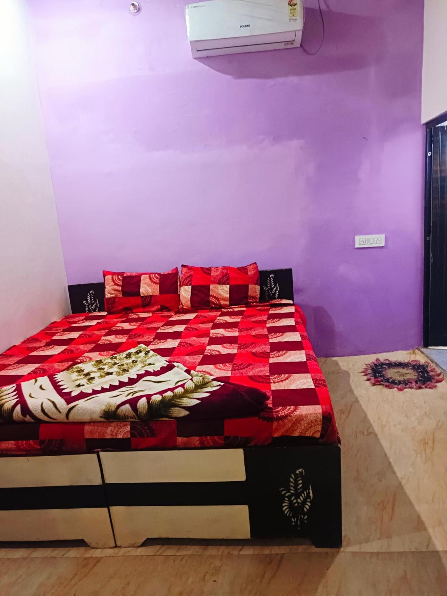 Jay Shree Radhey Home Stay Mathura Exterior foto